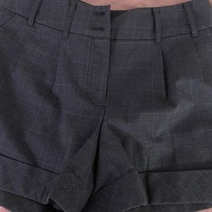 CR baggy plaid shorts size four